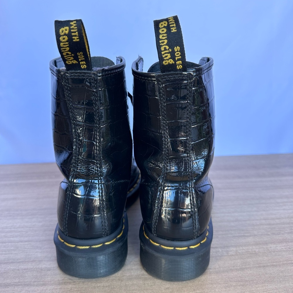 #2846 Doc Martens 1460 Black Croc Embossed Patent Leather Boots US 6 - Picture 6 of 10